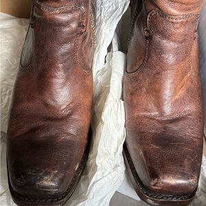 Frye Heath Heel Bootie brown 10M